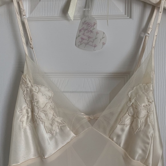 NWT Valarie Stevens Sheer Ivory Nightgown set - Picture 2 of 5